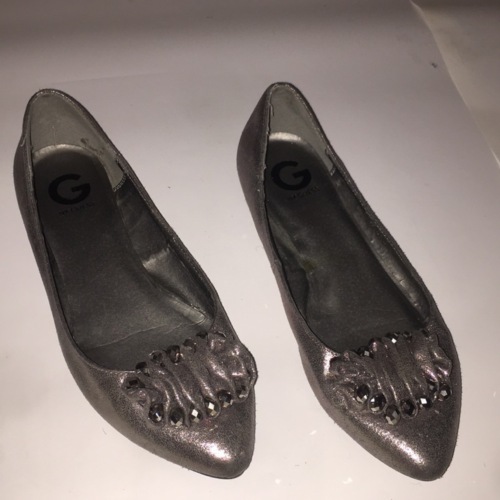 Guess Flats